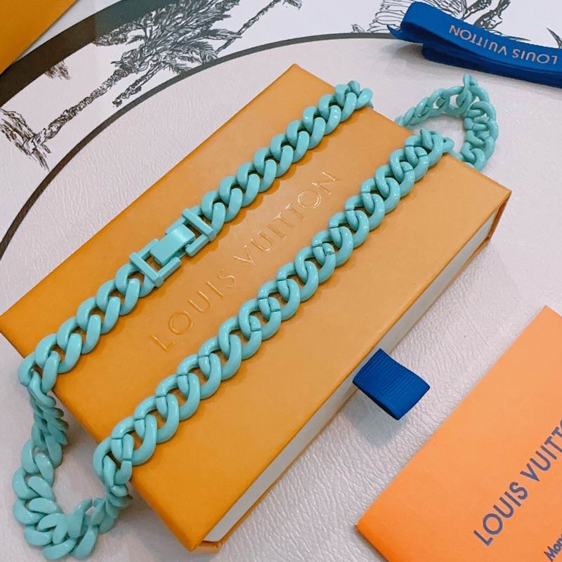 LV Necklace 12yxx185 (6)