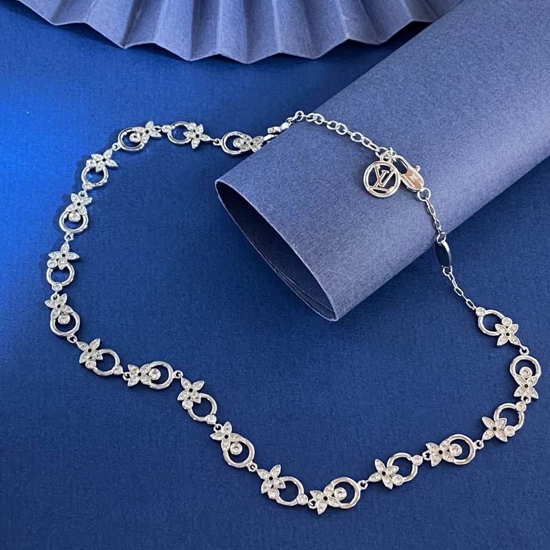 LV Necklace 12yxx186 (4)