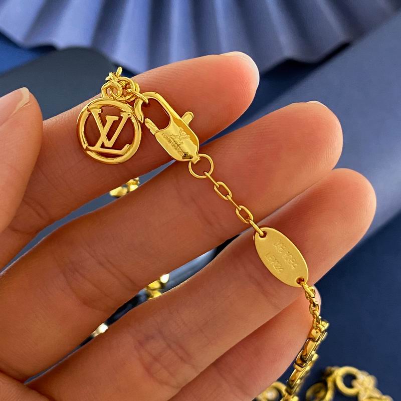 LV Necklace 12yxx186 (8)