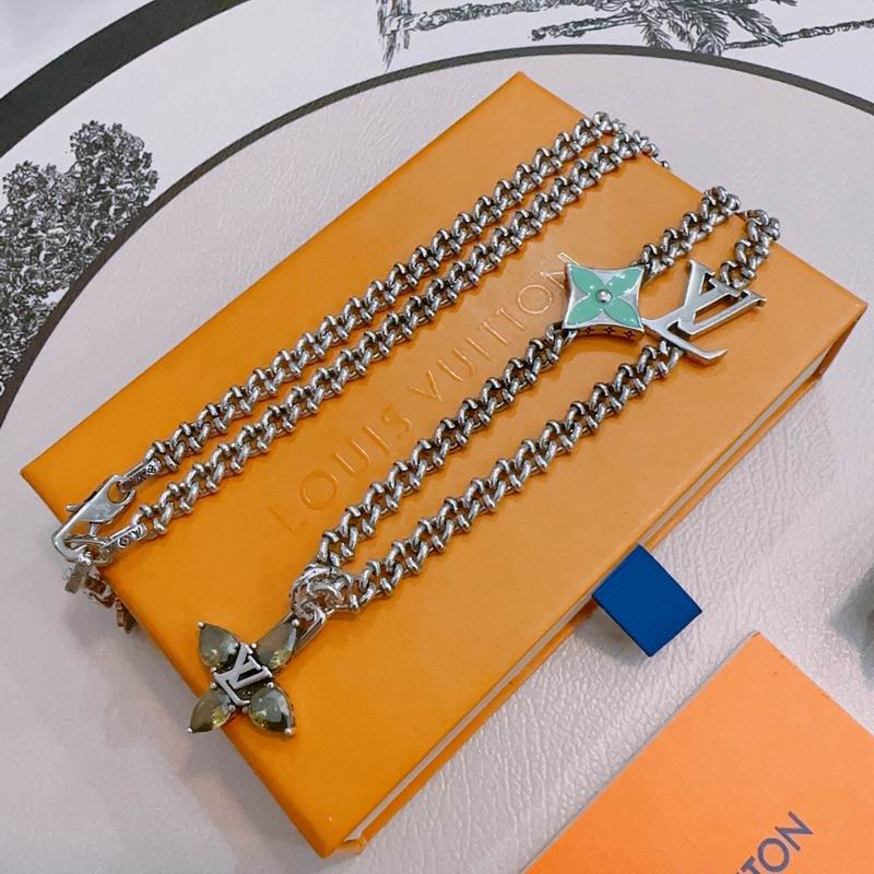 LV Necklace 12yxx189 (3)
