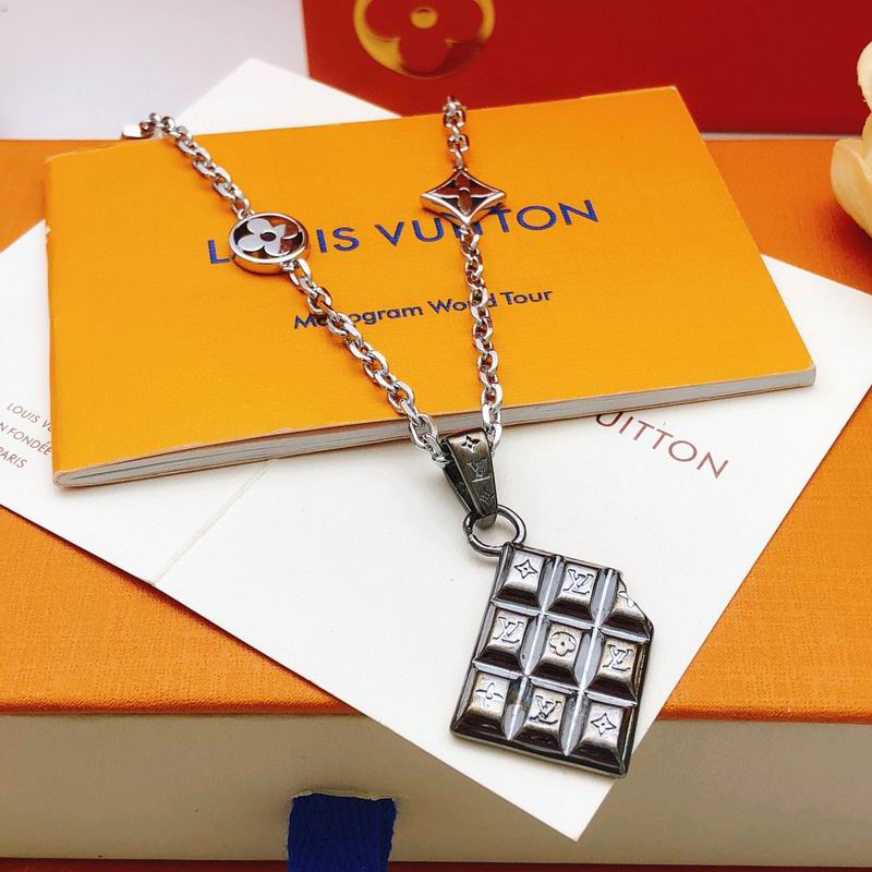 LV Necklace 12yxx194 (2)