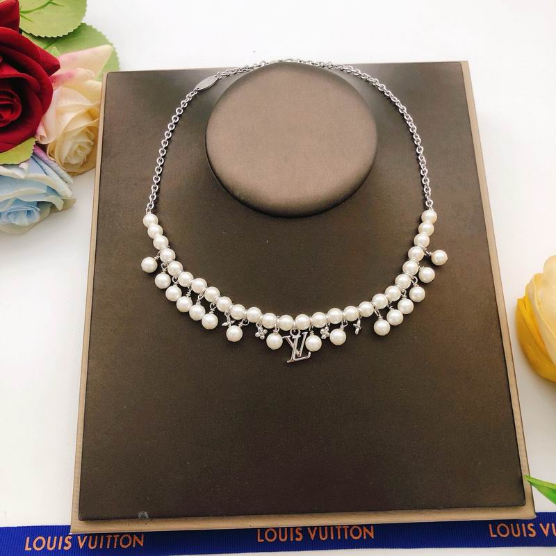 LV Necklace 12yxx195 (3)