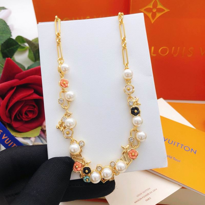 LV Necklace 12yxx204 (6)