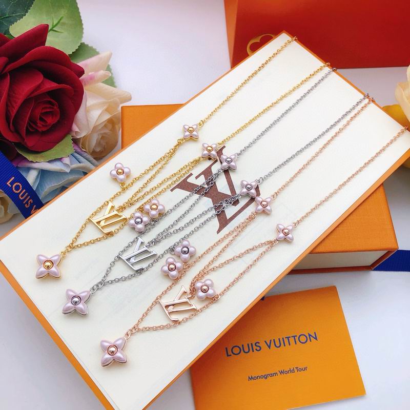 LV Necklace 12yxx205 (1)