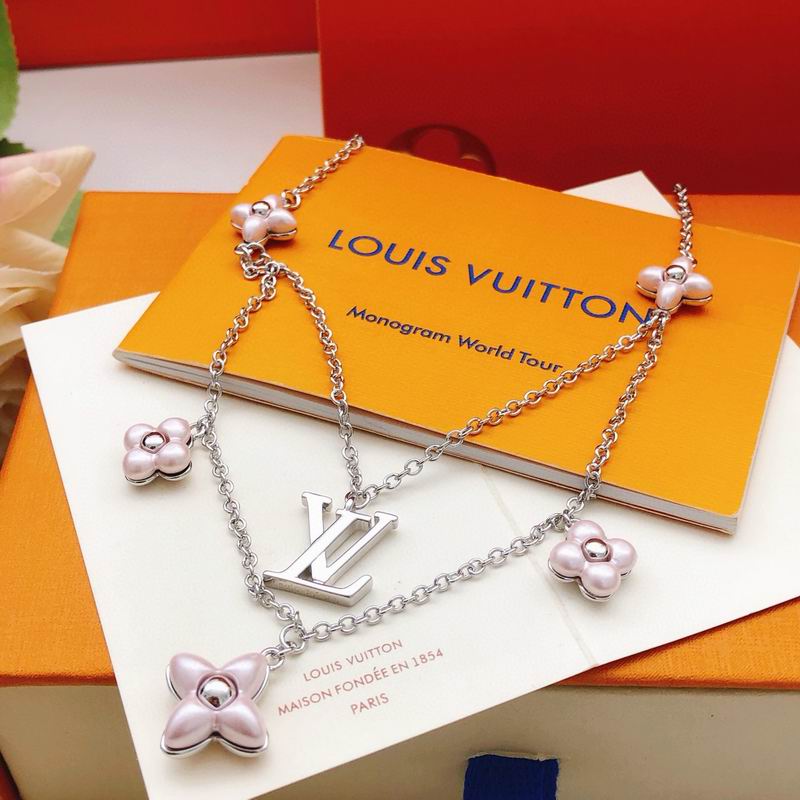 LV Necklace 12yxx205 (2)