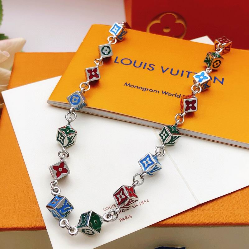 LV Necklace 12yxx206 (5)