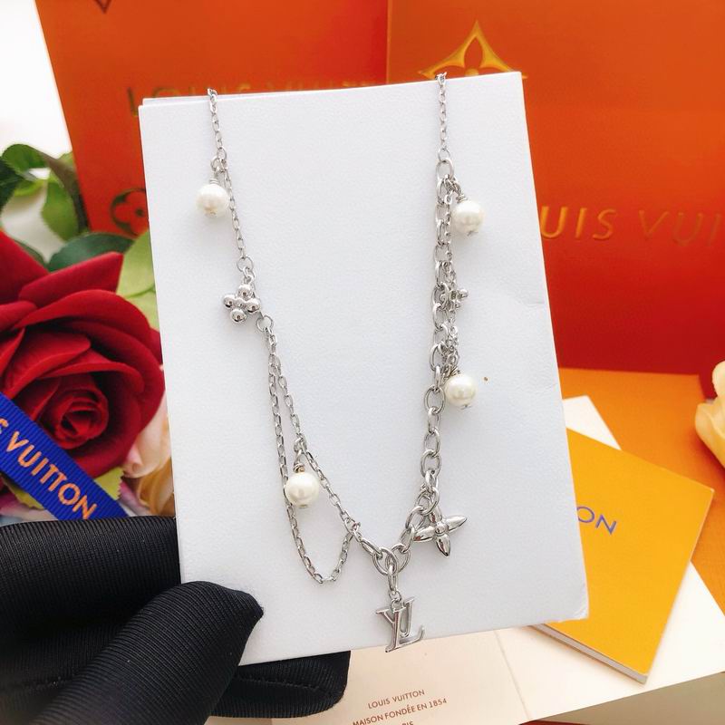 LV Necklace 12yxx207 (5)