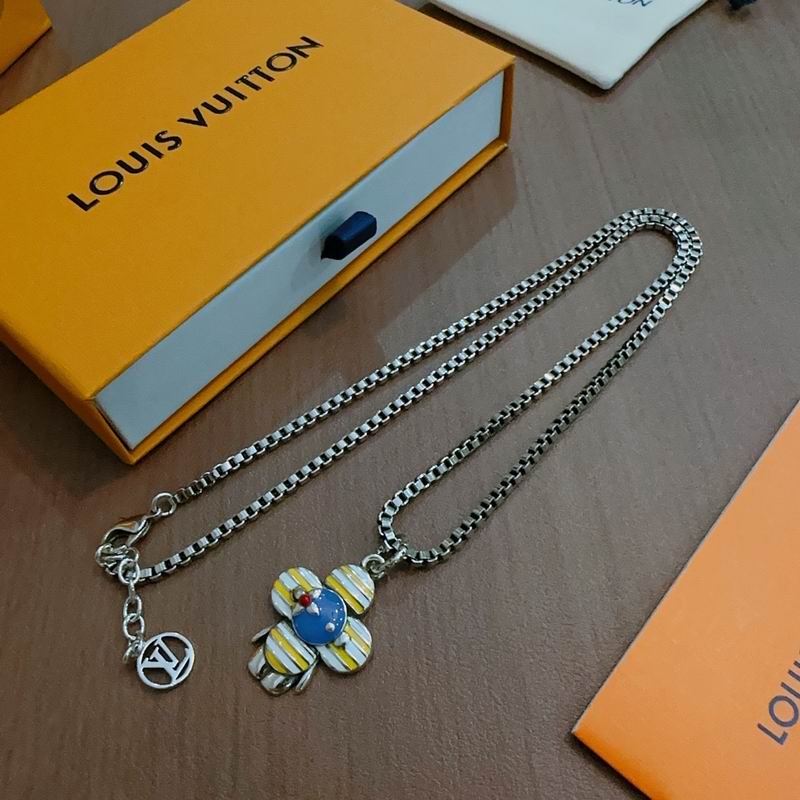 LV Necklace 12yxx221 (3)
