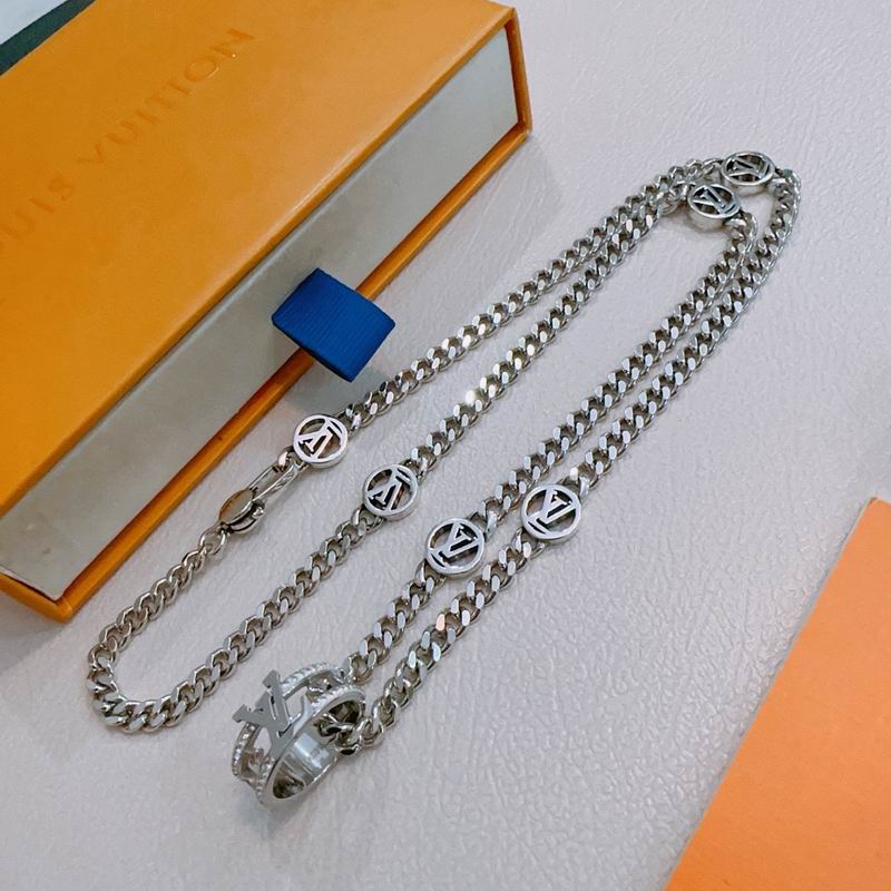 LV Necklace 12yxx224 (3)