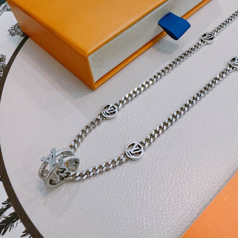 LV Necklace 12yxx224 (4)