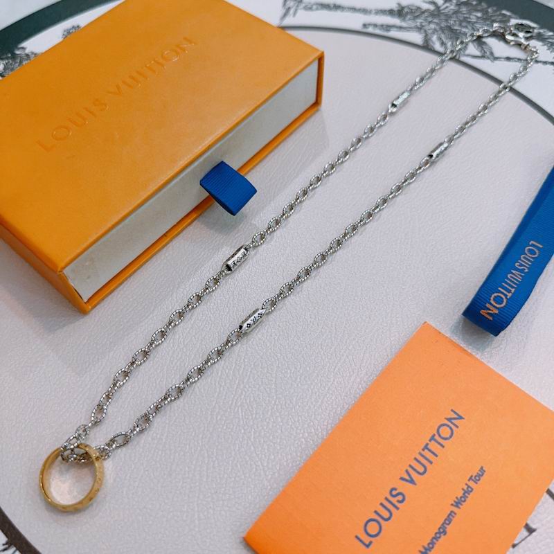 LV Necklace 12yxx225 (2)