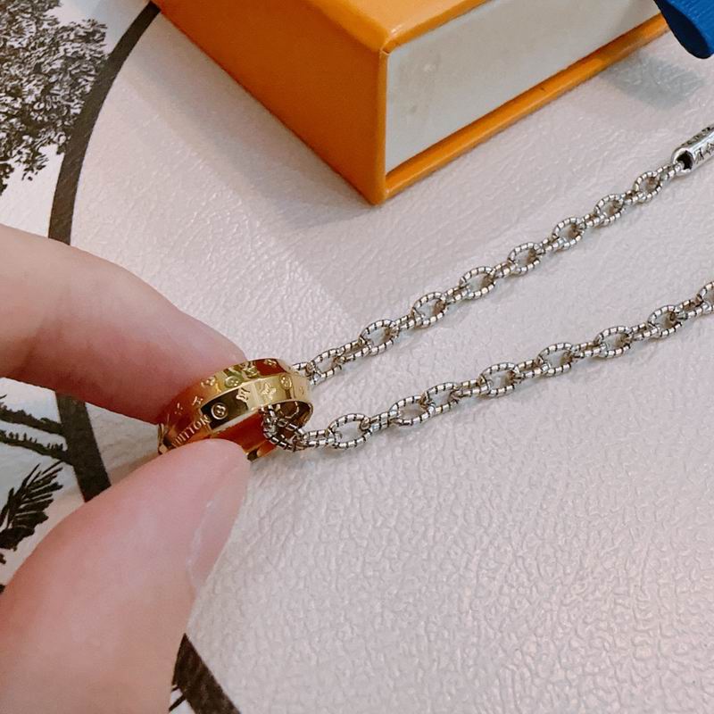 LV Necklace 12yxx225 (4)