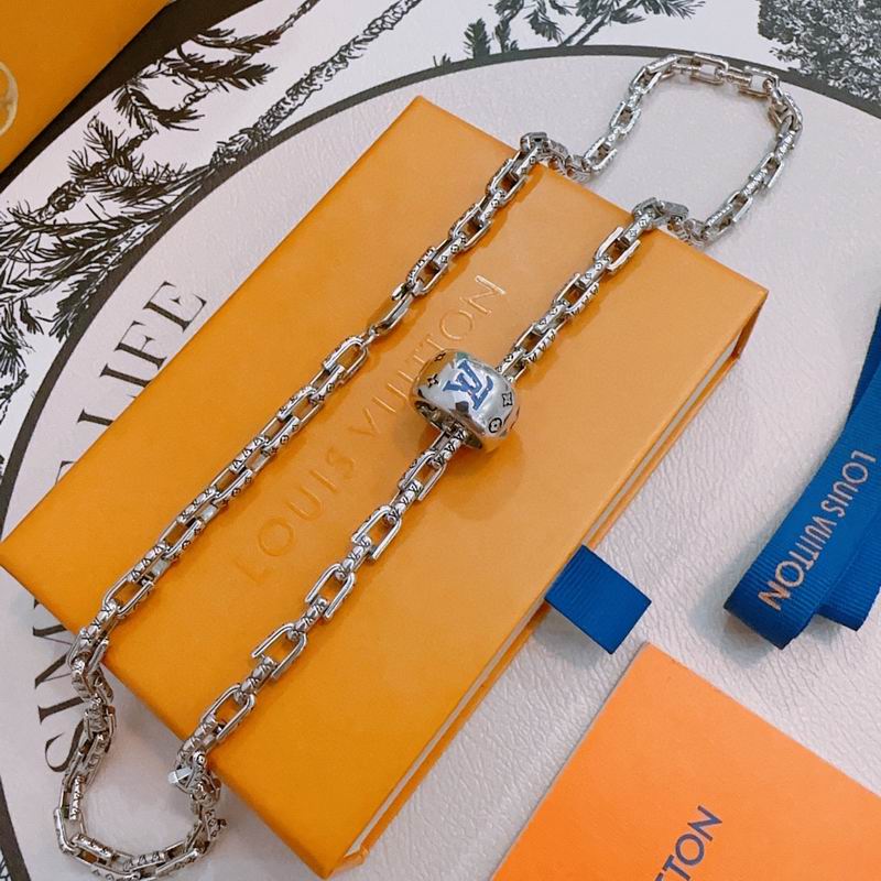 LV Necklace 12yxx238 (6)