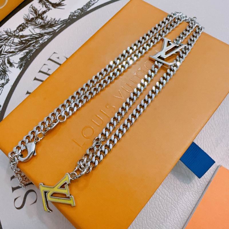 LV Necklace 12yxx239 (4)