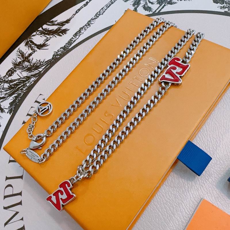 LV Necklace 12yxx240 (3)