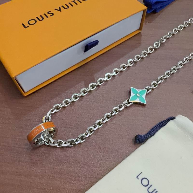 LV Necklace 12yxx244 (4)