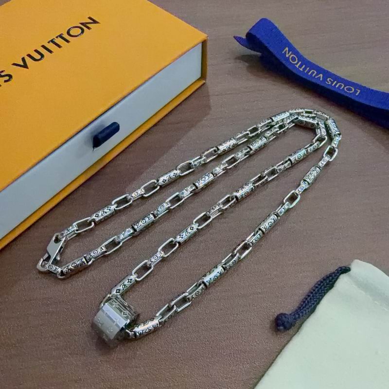 LV Necklace 12yxx245 (6)