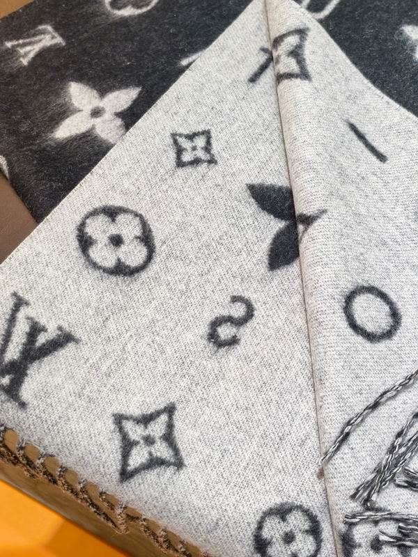 LV Scarf 40X220cm 100%羊绒 E04 (38)