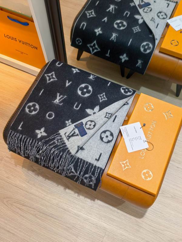 LV Scarf 40X220cm 100%羊绒 E04 (41)