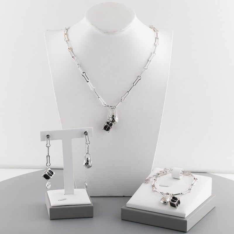 LV Suits 01yxx19 (5)