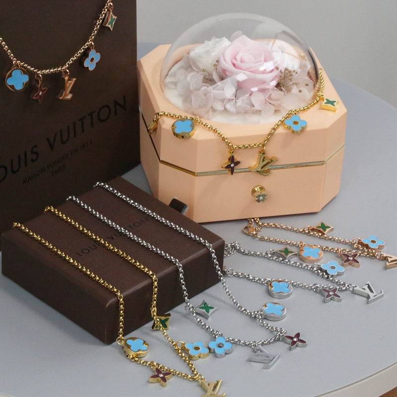 LV Suits 01yxx20 (1)