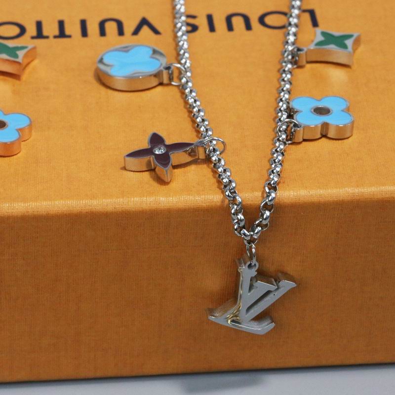 LV Suits 01yxx20 (2)