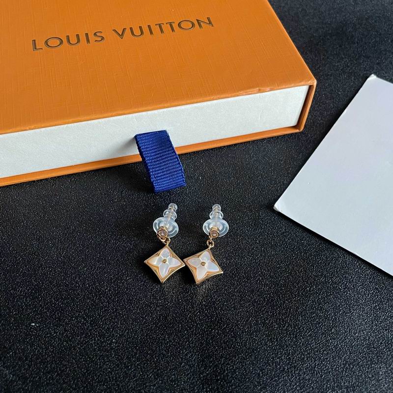 LV Suits 01yxx22 (10)