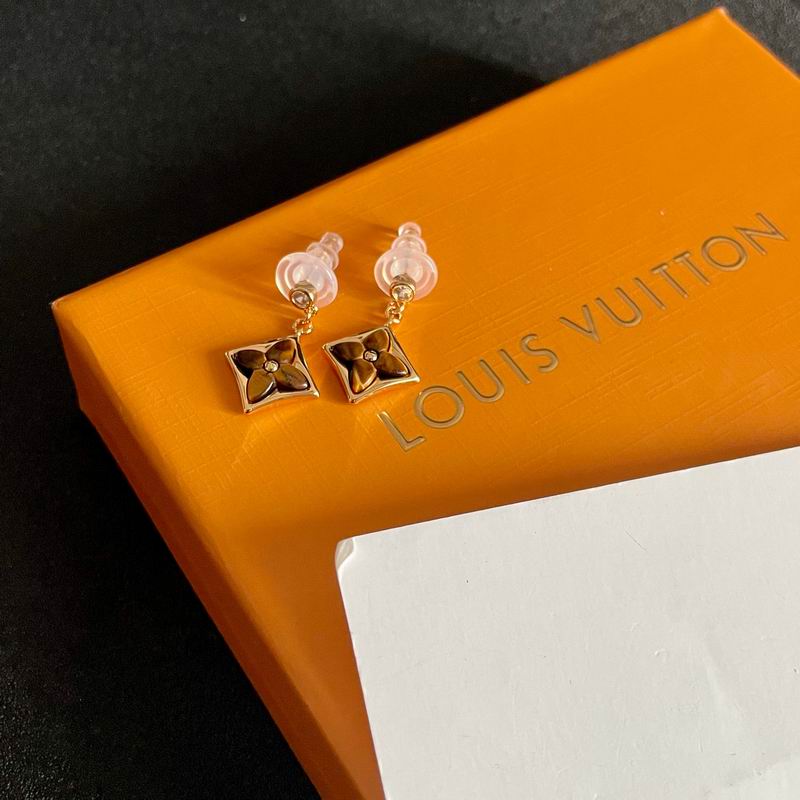 LV Suits 01yxx22 (20)