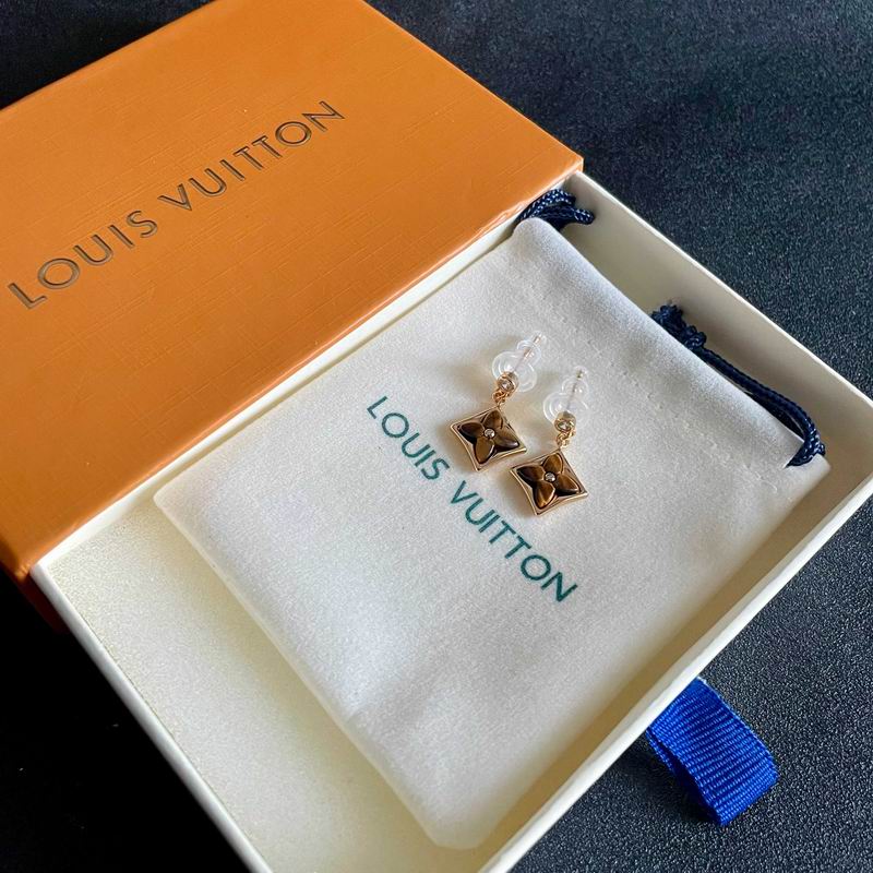 LV Suits 01yxx22 (21)