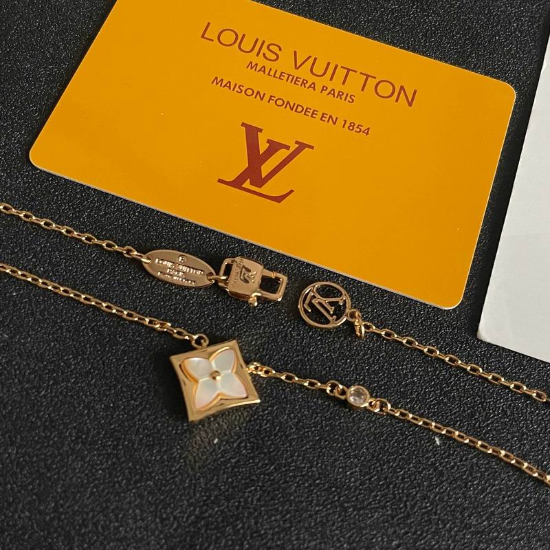 LV Suits 01yxx22 (36)