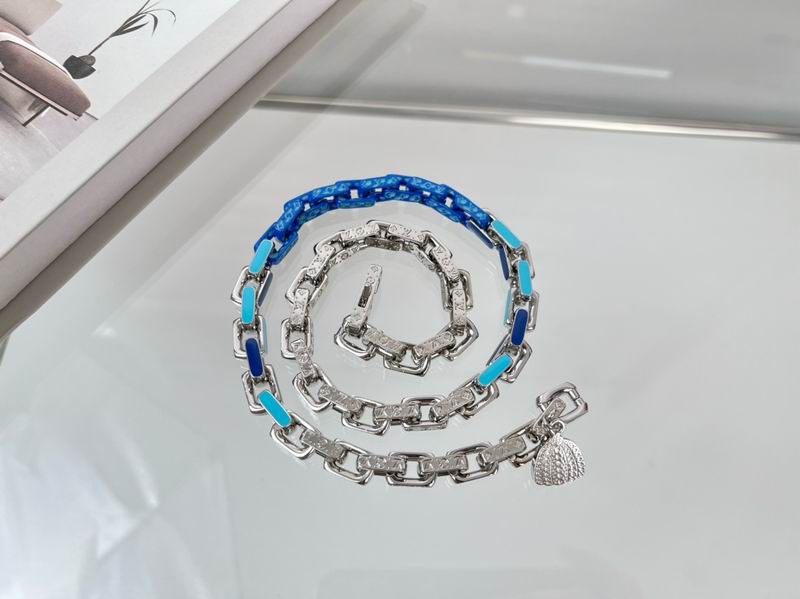 LV Suits 01yxx24 (3)