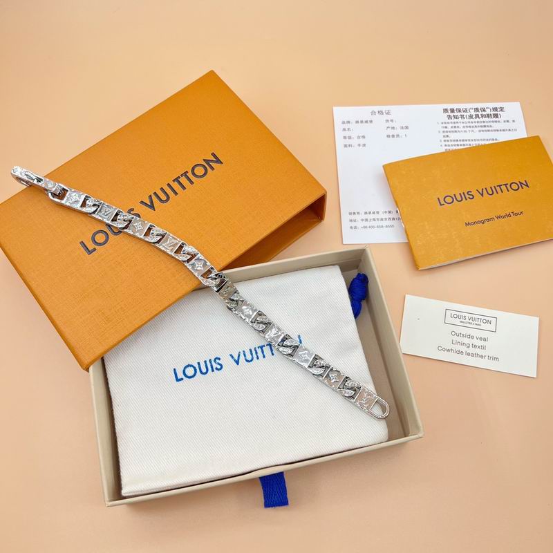 LV Suits 01yxx27 (4)