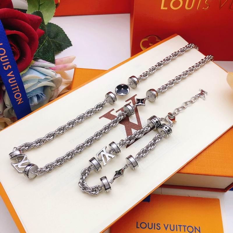 LV Suits 01yxx28 (11)