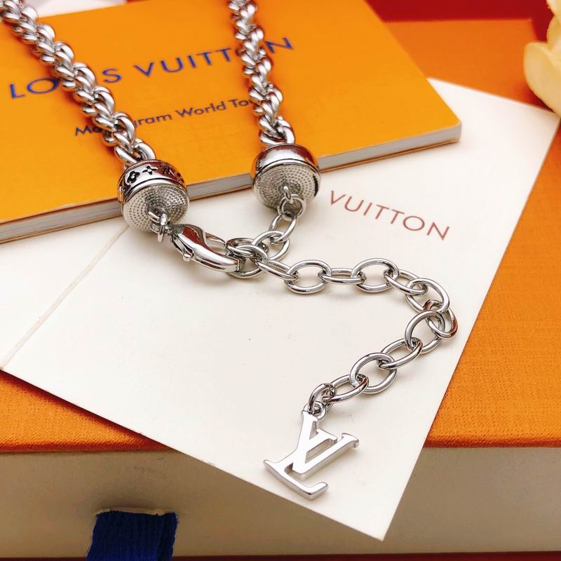 LV Suits 01yxx28 (13)