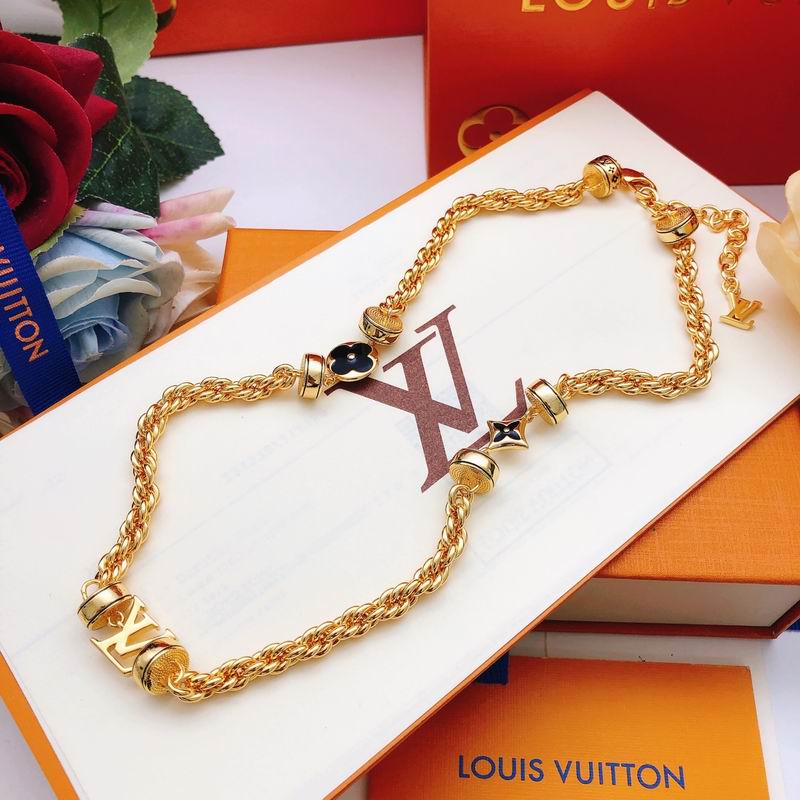 LV Suits 01yxx28 (15)