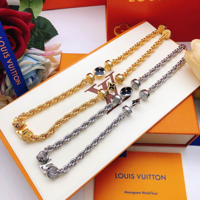 LV Suits 01yxx28 (16)