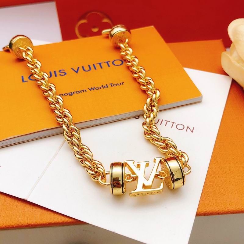 LV Suits 01yxx28 (18)