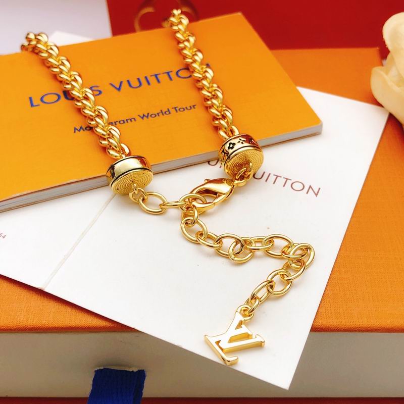 LV Suits 01yxx28 (19)