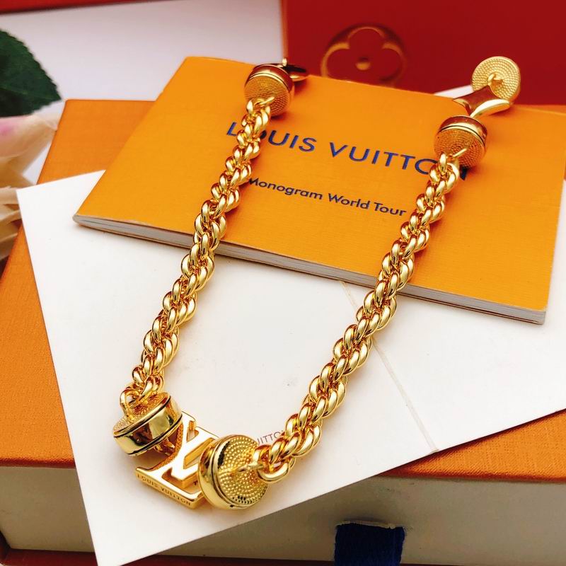 LV Suits 01yxx28 (20)