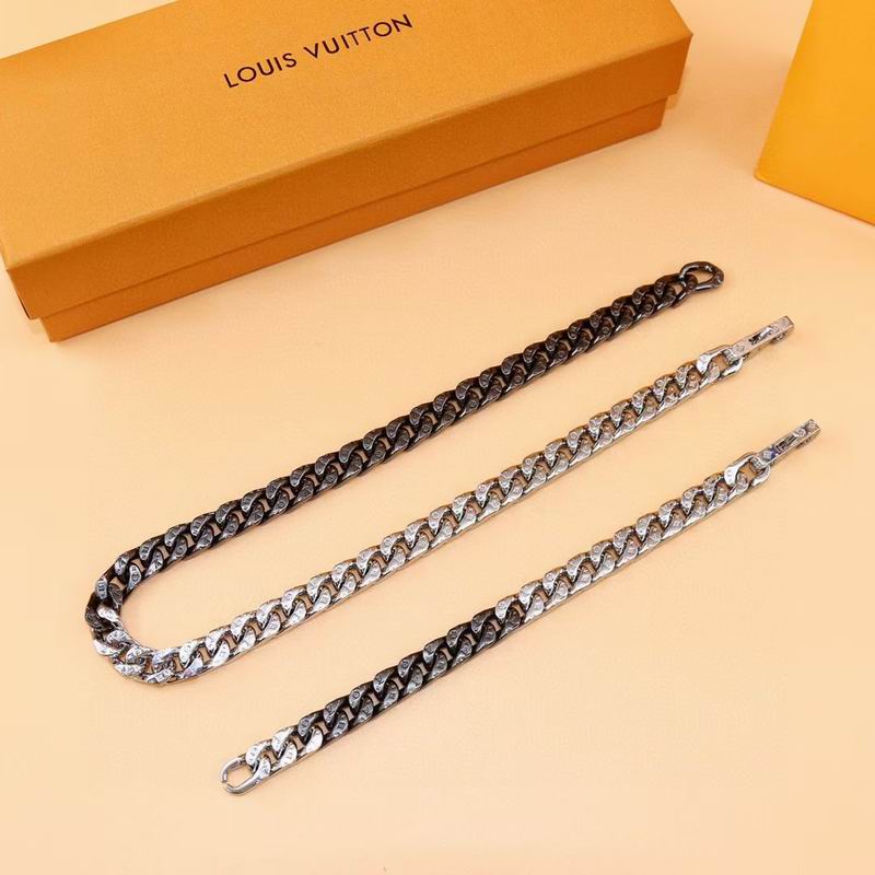 LV Suits 01yxx29 (11)