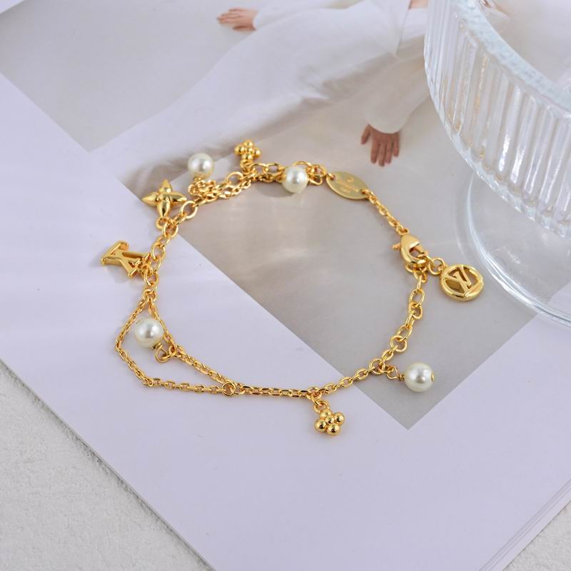 LV Suits 11yxx01 (2)