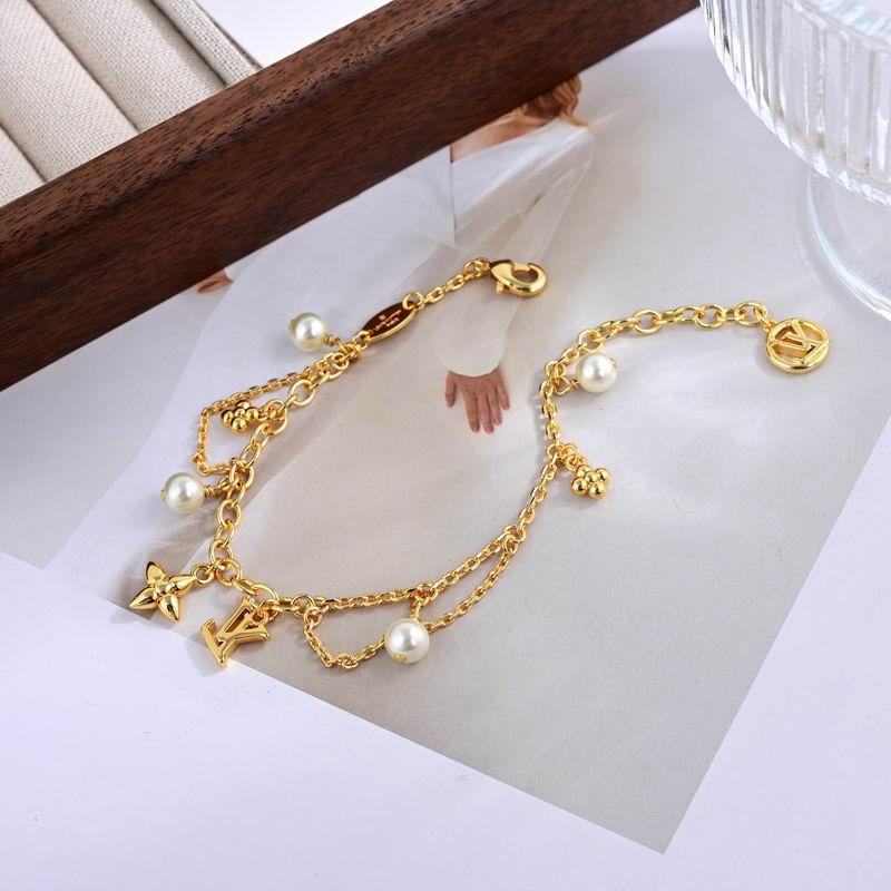 LV Suits 11yxx01 (3)