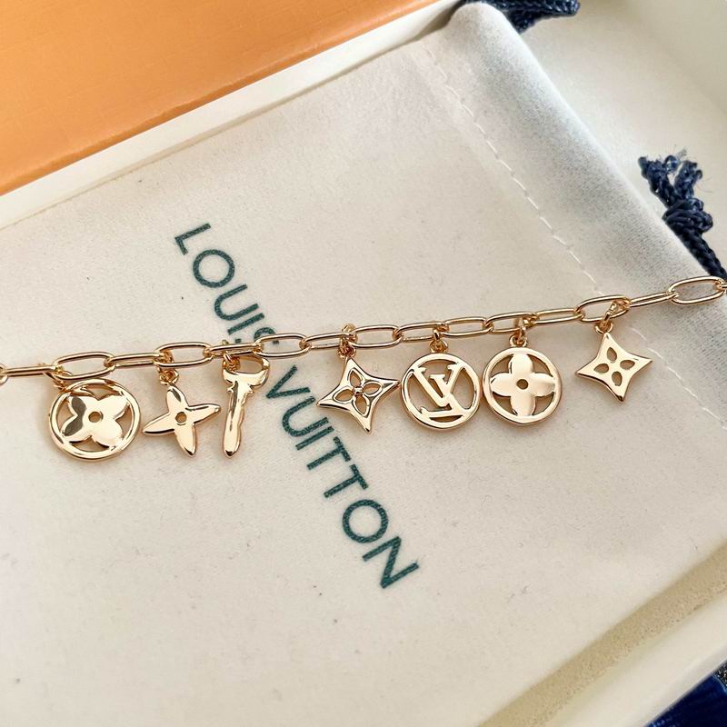 LV Suits 11yxx06 (14)