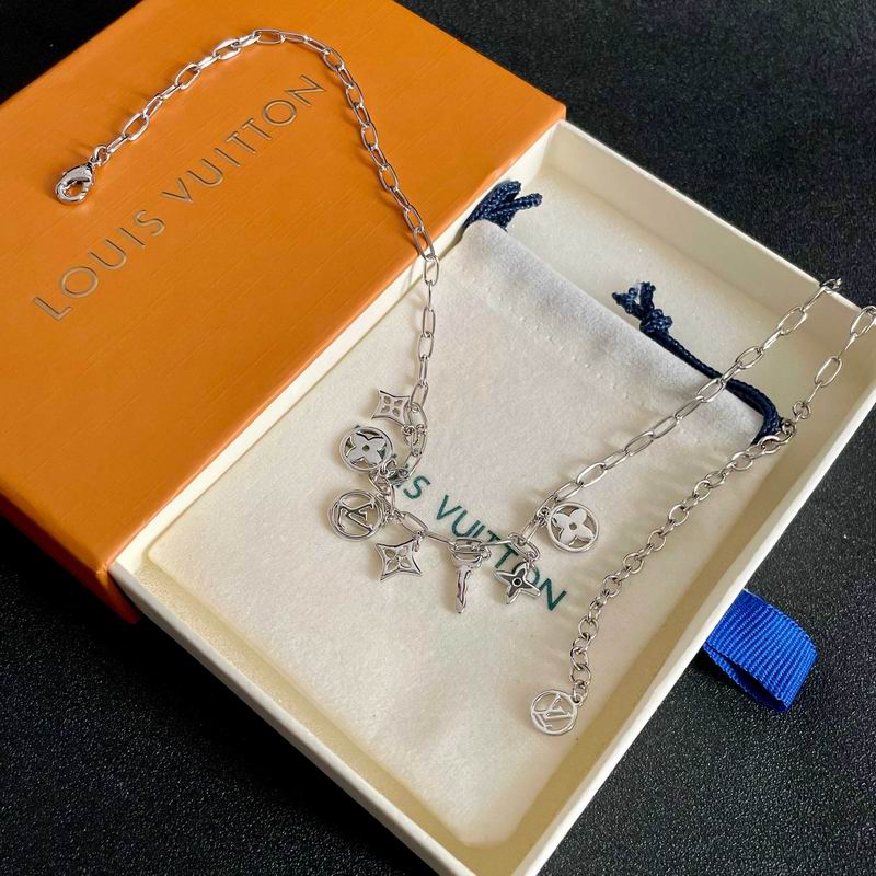 LV Suits 11yxx06 (18)