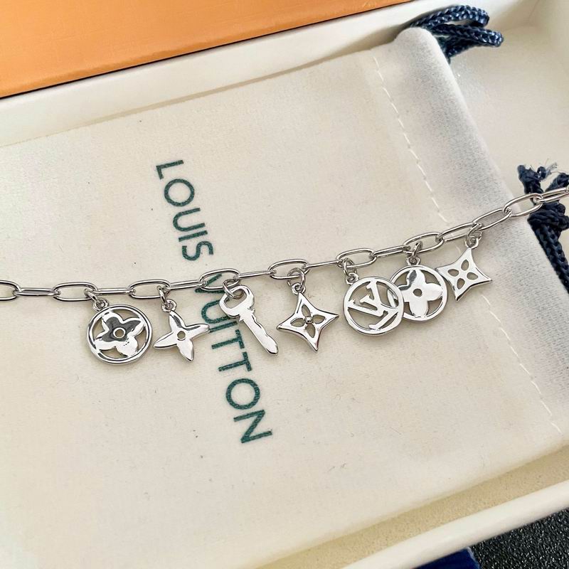 LV Suits 11yxx06 (19)