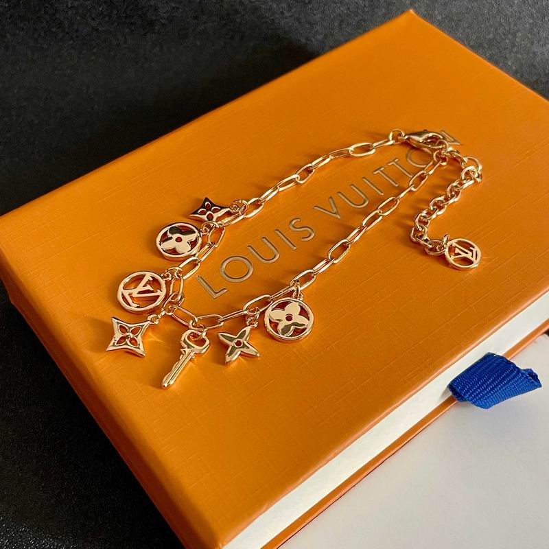 LV Suits 11yxx06 (8)