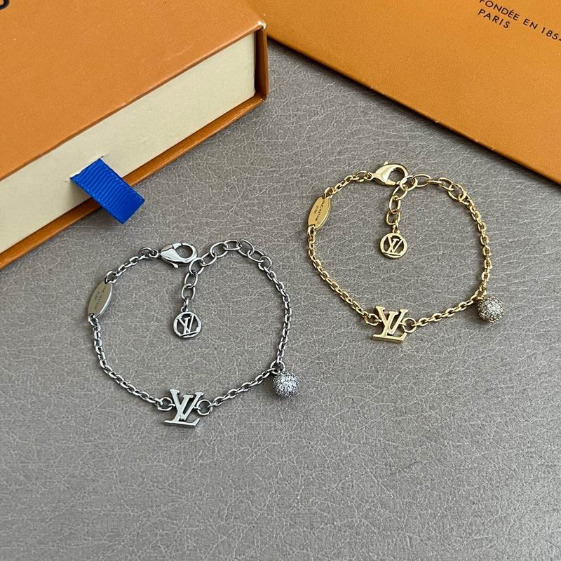 LV Suits 11yxx08 (4)