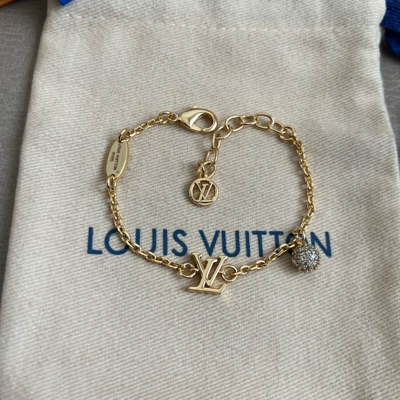 LV Suits 11yxx08 (7)