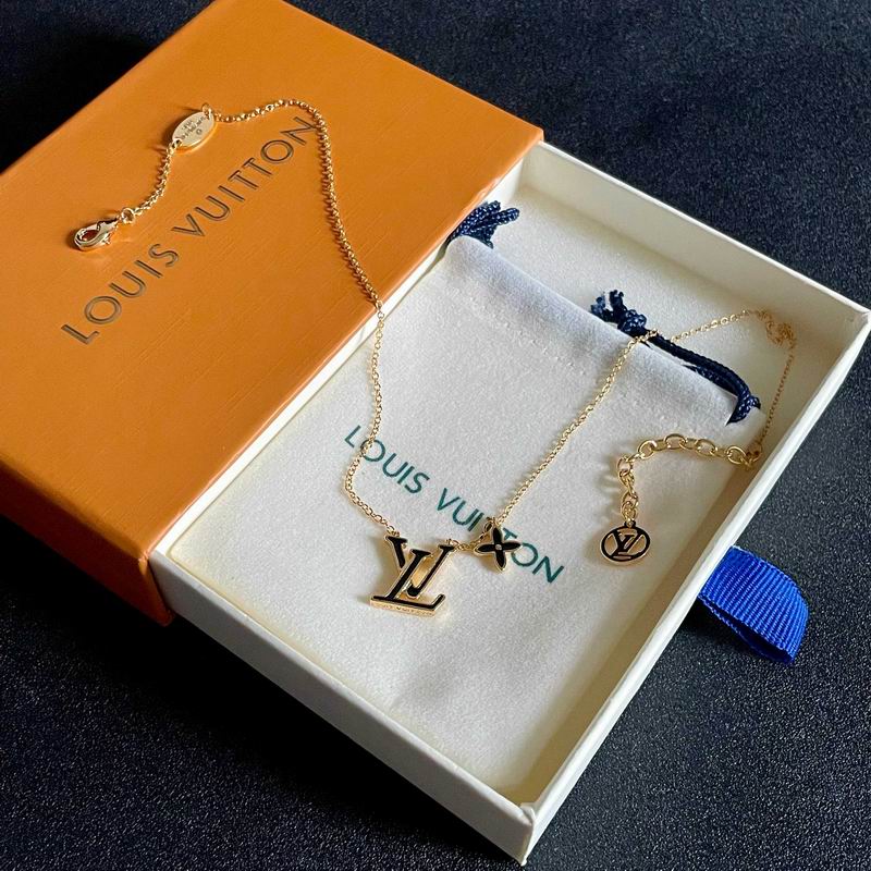 LV Suits 11yxx09 (12)