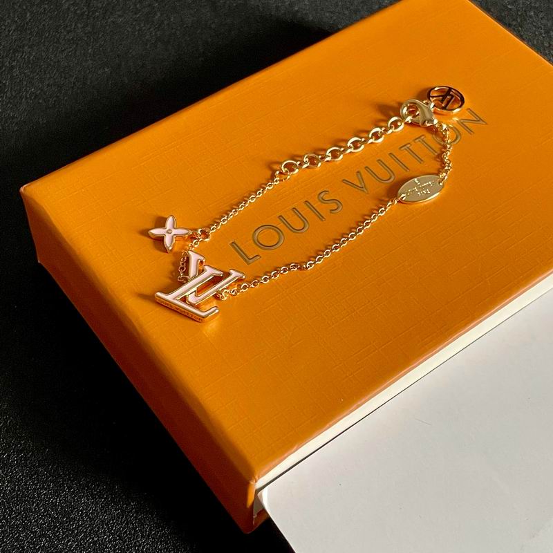 LV Suits 11yxx09 (3)